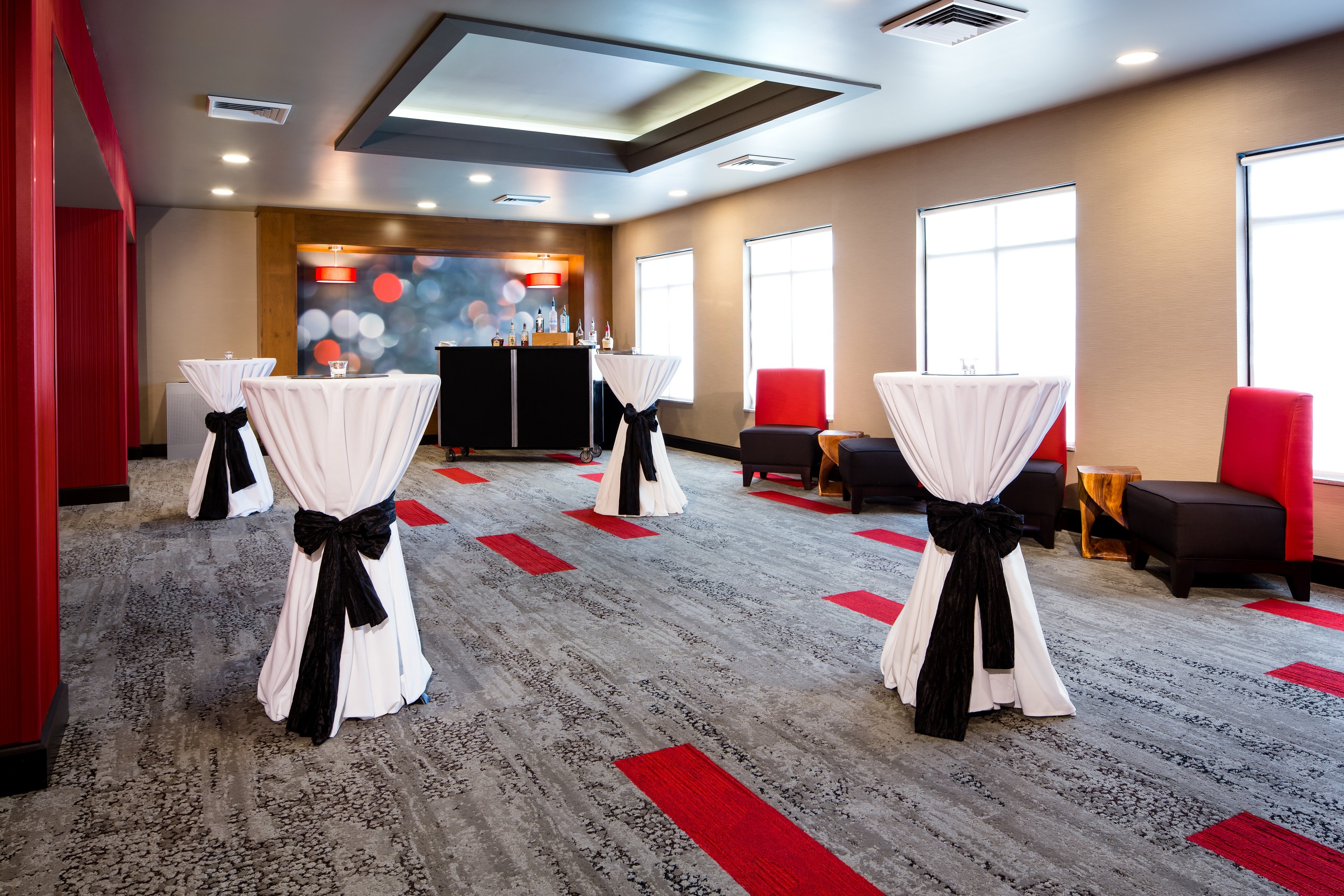 holiday inn milwaukee riverfront by ihg