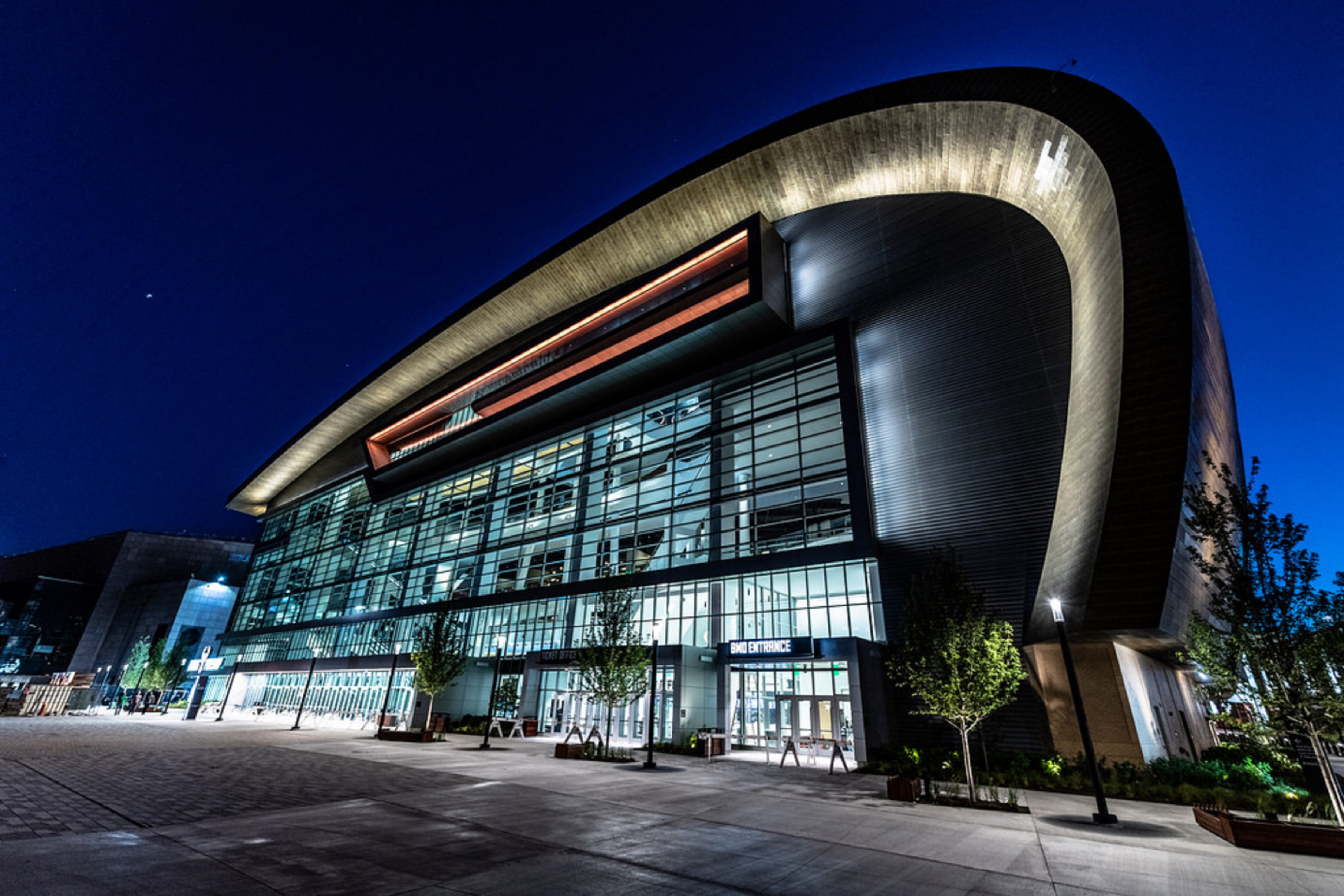 holiday inn milwaukee riverfront by ihg