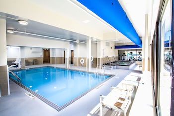 Holiday Inn Milwaukee Riverfront By Ihg,Milwaukee>>Glendale,3 star