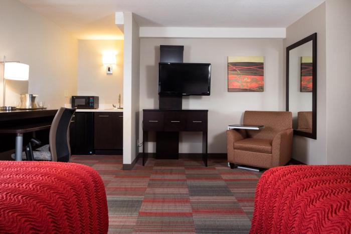 holiday inn milwaukee riverfront by ihg