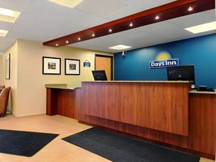 motel 6 oak creek wi
