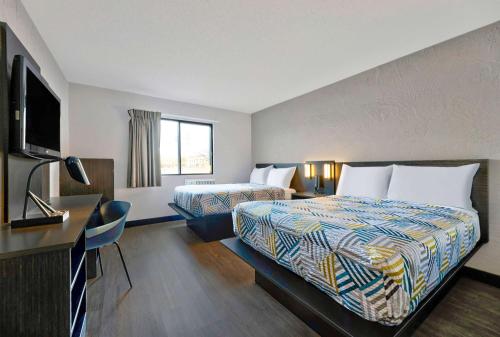 motel 6 oak creek wi