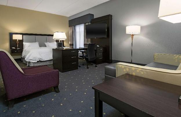hampton inn and suites raleigh downtown