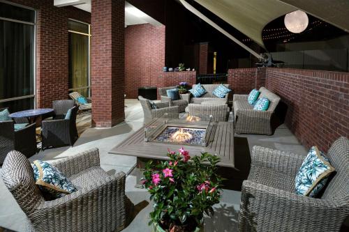 hampton inn and suites raleigh downtown