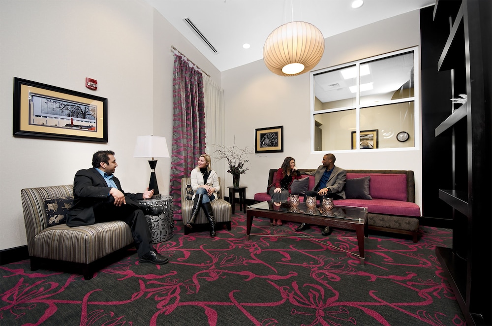 hampton inn and suites raleigh downtown