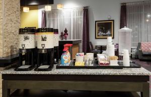 hampton inn and suites raleigh downtown