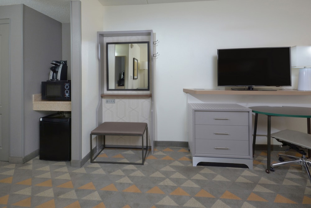 holiday inn raleigh durham airport by ihg