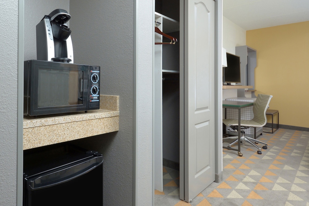 holiday inn raleigh durham airport by ihg