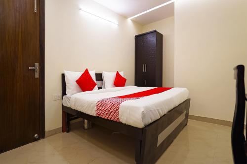 Hotel Olive Saffron,Plot No 407, Block – A, Road No-4, Street No-09, Mahipalpur Extn, New Delhi, South , Delhi, 110037,3 star