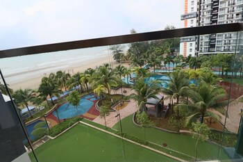 timurbay seafront residence 1 room by serindit