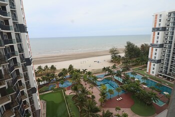 timurbay seafront residence 1 room by serindit