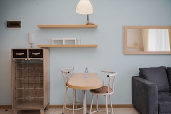 comfortable and nice 1br at m town signature apartment