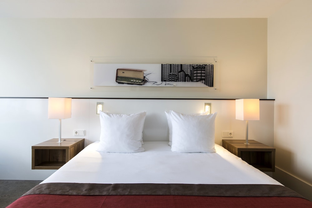 holiday inn eindhoven centre by ihg