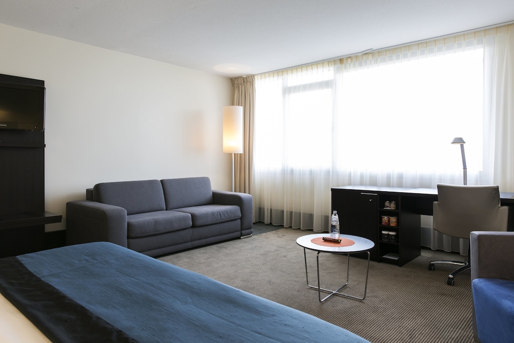 holiday inn eindhoven centre by ihg