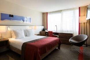 holiday inn eindhoven centre by ihg
