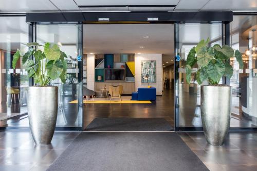 holiday inn eindhoven centre by ihg