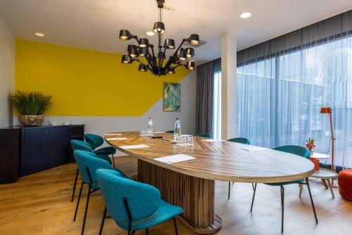 holiday inn eindhoven centre by ihg
