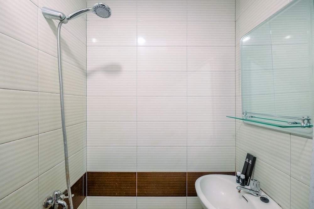 comfortable studio apartment at margonda residence 3
