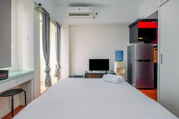 comfortable studio apartment at margonda residence 3