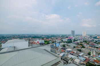 comfortable studio apartment at margonda residence 3