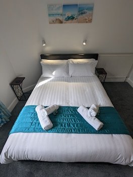 Acqua Beach,Dorset>>Bristol,3 star