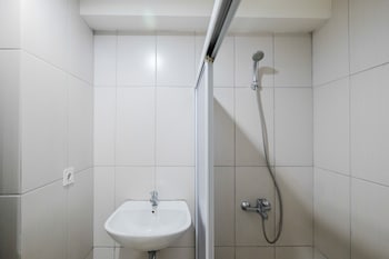 comfy and modern 2br grand kamala lagoon apartment