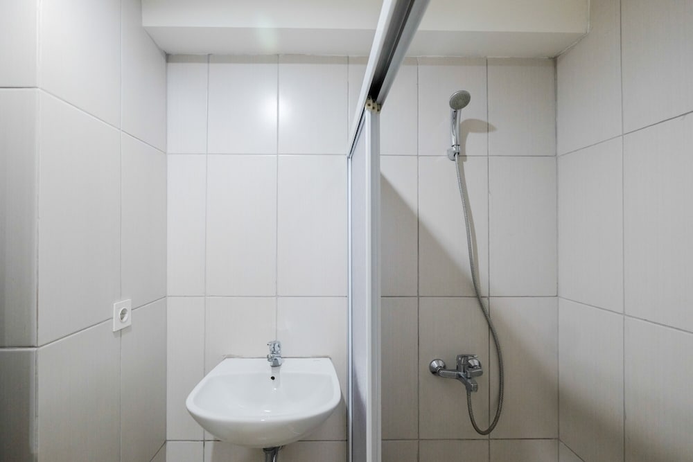 comfy and modern 2br grand kamala lagoon apartment