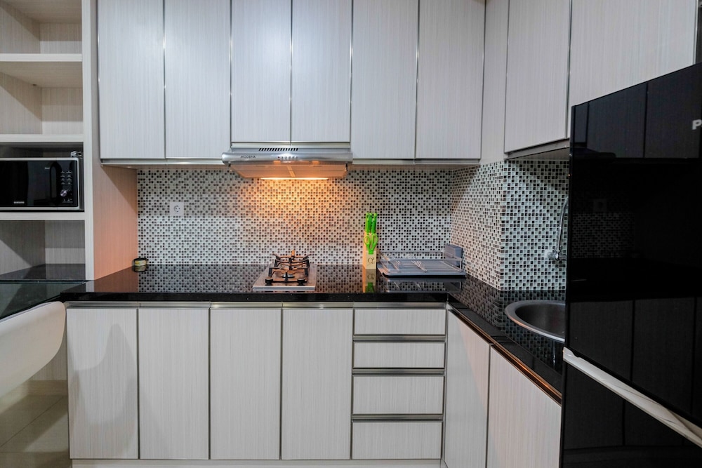 comfy and modern 2br grand kamala lagoon apartment