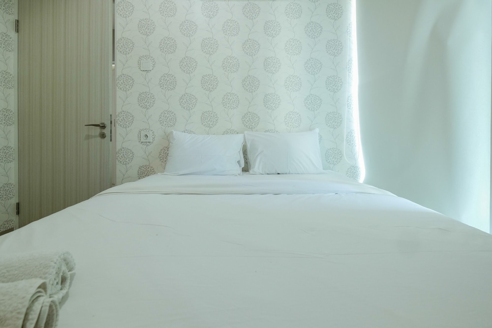 comfy and modern 2br grand kamala lagoon apartment