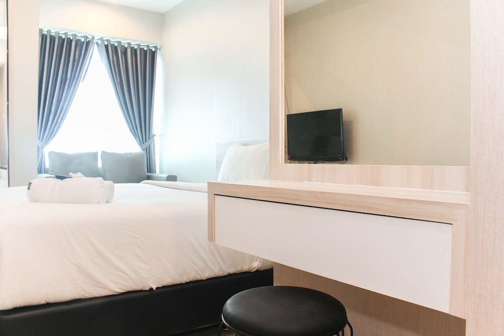 stunning grand kamala lagoon studio apartment