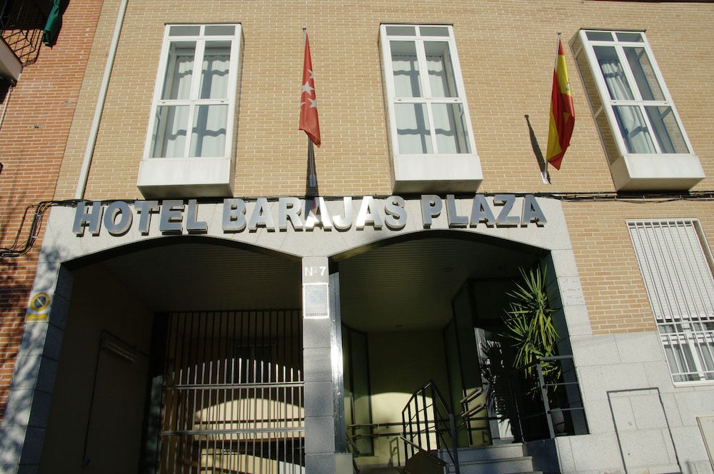 hotel barajas plaza madrid