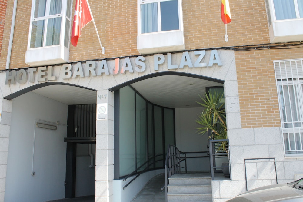 hotel barajas plaza madrid