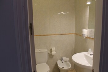 hotel barajas plaza madrid