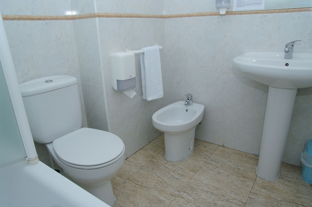 hotel barajas plaza madrid