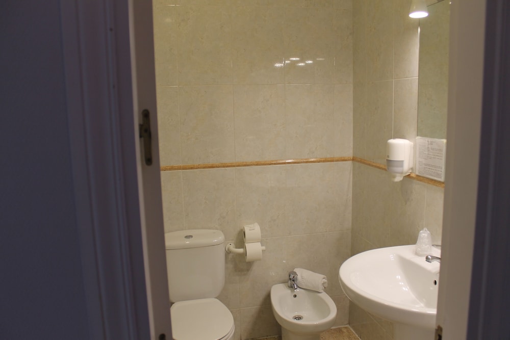 hotel barajas plaza madrid