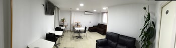 hotel barajas plaza madrid