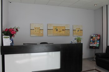 hotel barajas plaza madrid