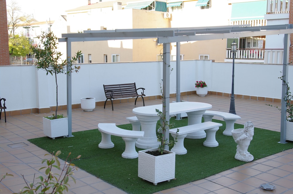 hotel barajas plaza madrid