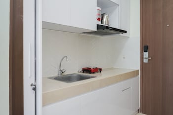 scenic studio apartment at b residence