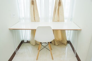 scenic studio apartment at b residence