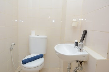 alluring studio at lagoon apartment near bekasi town square