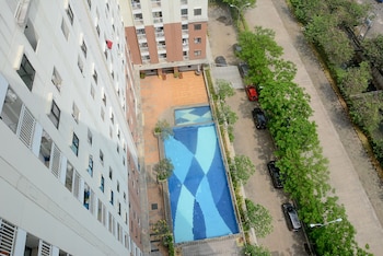 alluring studio at lagoon apartment near bekasi town square