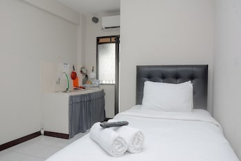 alluring studio at lagoon apartment near bekasi town square