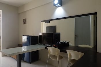best deal 2br apartment at dian regency near its