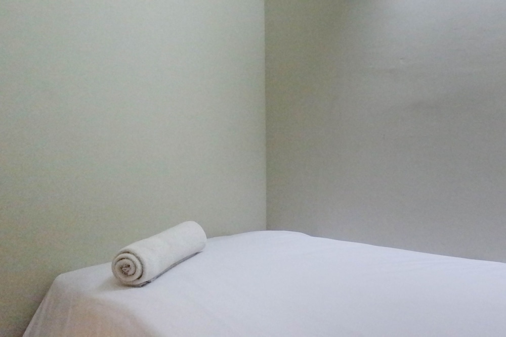 best deal 2br apartment at dian regency near its