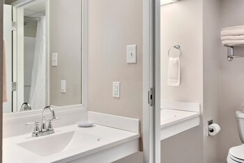 Top Floor Family Deluxe Bay View,,2 star