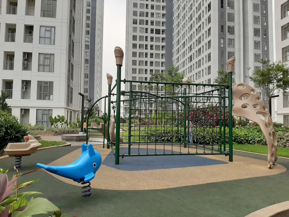 homey studio apartment at m town residence near summarecon mall serpong