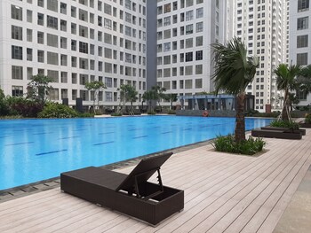 homey studio apartment at m town residence near summarecon mall serpong