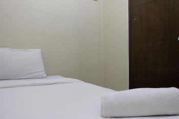 pleasant 2br apartment at gateway ahmad yani