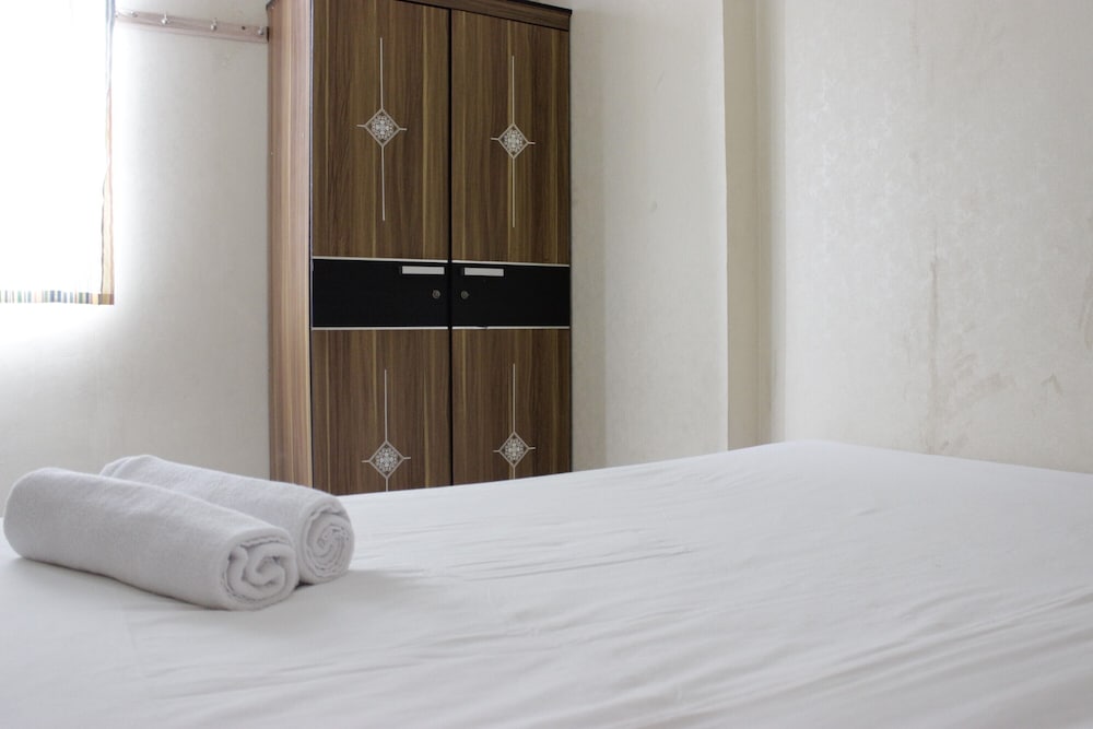 pleasant 2br apartment at gateway ahmad yani